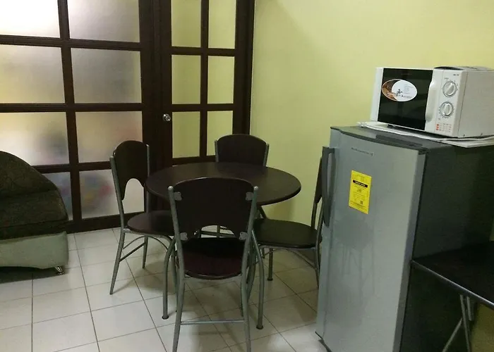 Leons Den Is A Long Term Of Atleast 1 Month Apartment *